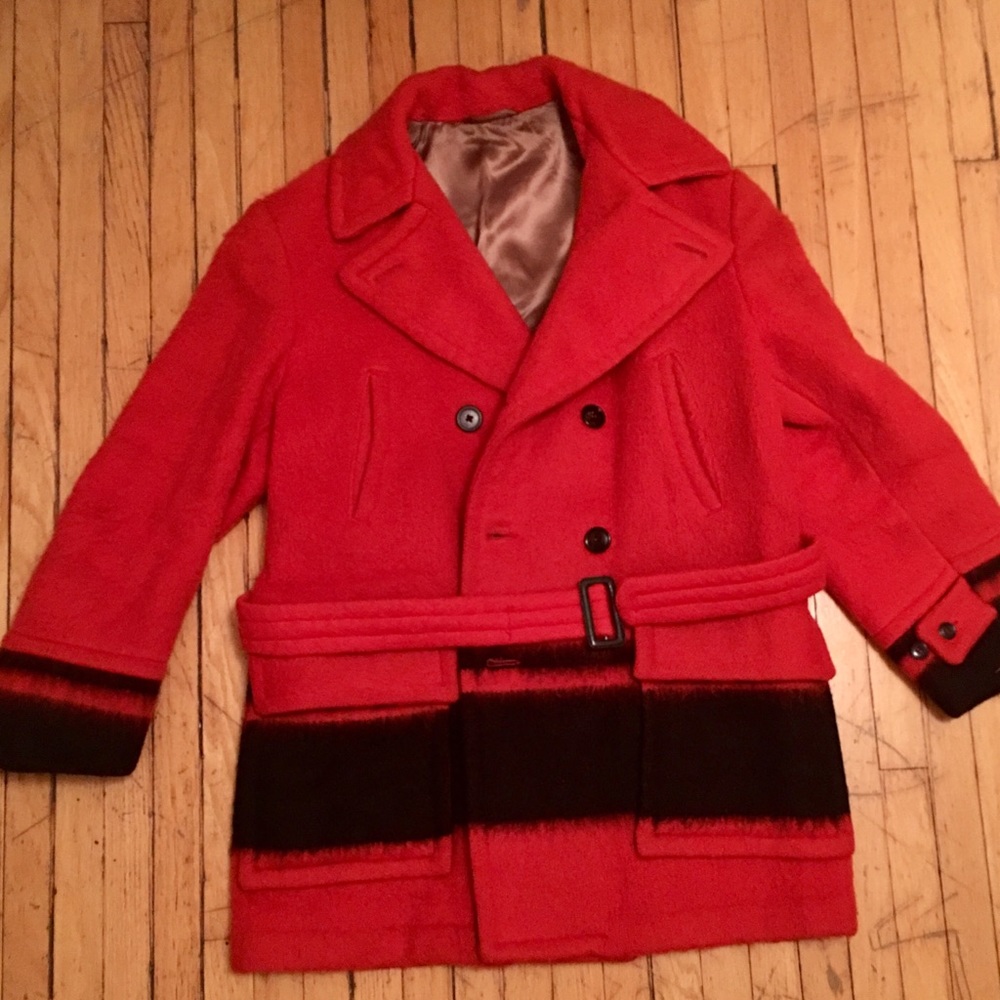 Perfect condition men’s 100% wool coat.  Size 40.